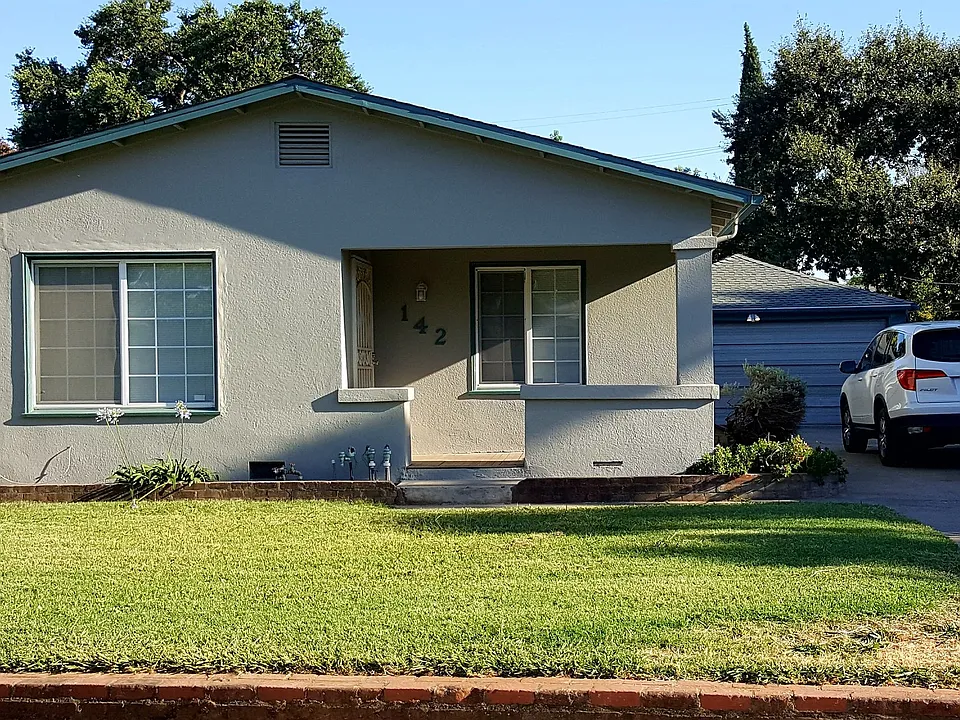 142 Redwood Ave