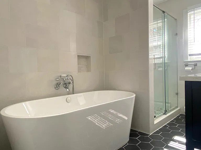 Luxurious bath