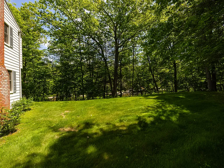50 Aspinwall Rd — Photo 29