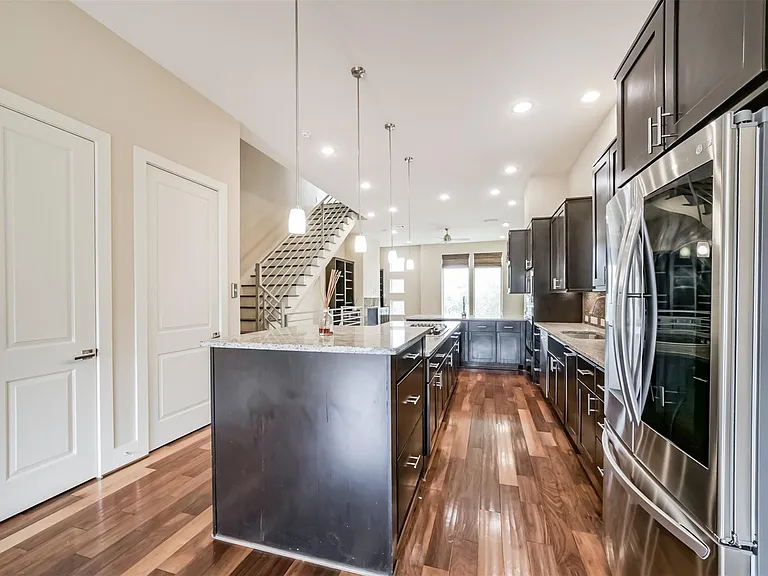 5425A Hidalgo St — Photo 12