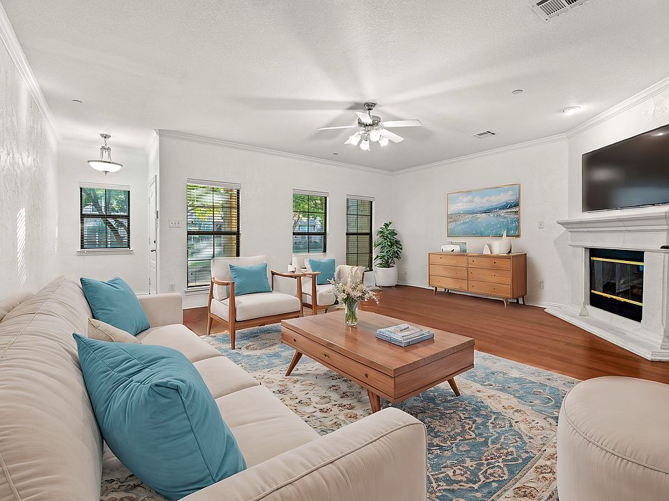 1st image of 8716 Paradise Dr