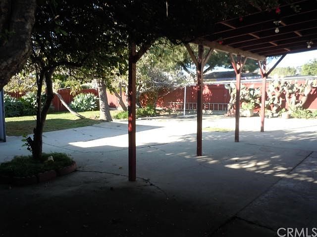 2nd image of 1339 W 1st St