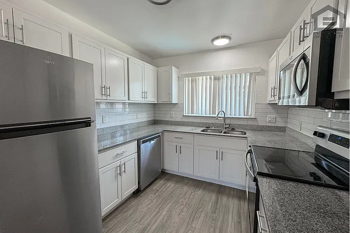 1342 E Willetta St #8 — Photo 10