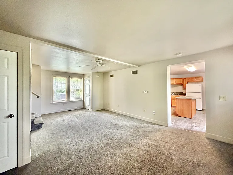 216 Carpenter St #2 — Photo 4