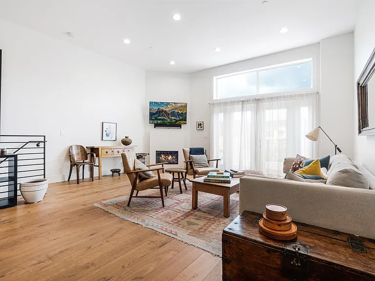 12020 Guerin St #Penthouse 5 — Photo 5
