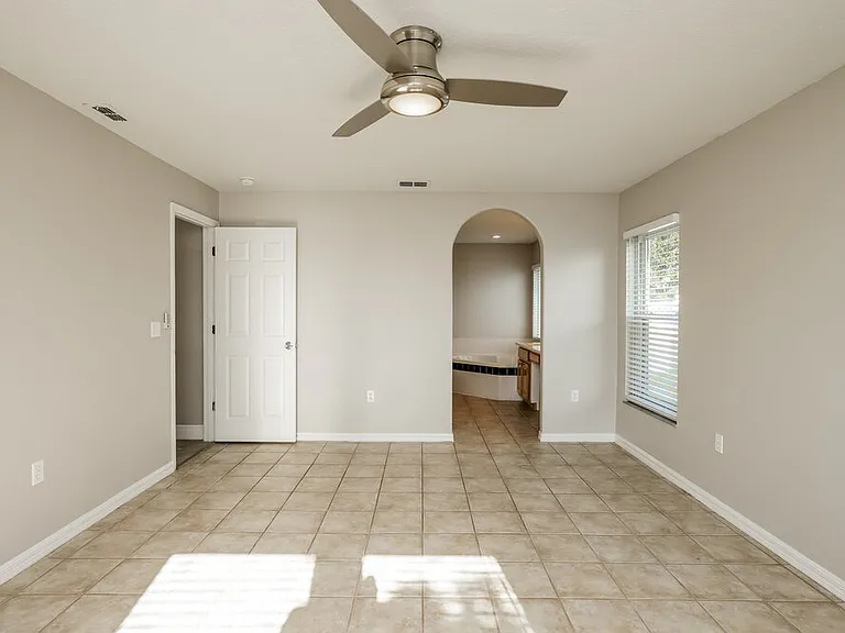 2877 Middleton Cir — Photo 10