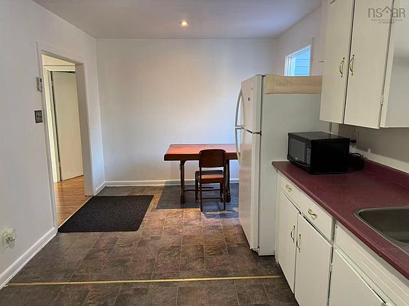 3rd image of 1202 Owen Rd