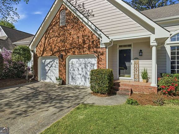3rd image of 220 Ridge Point Ct