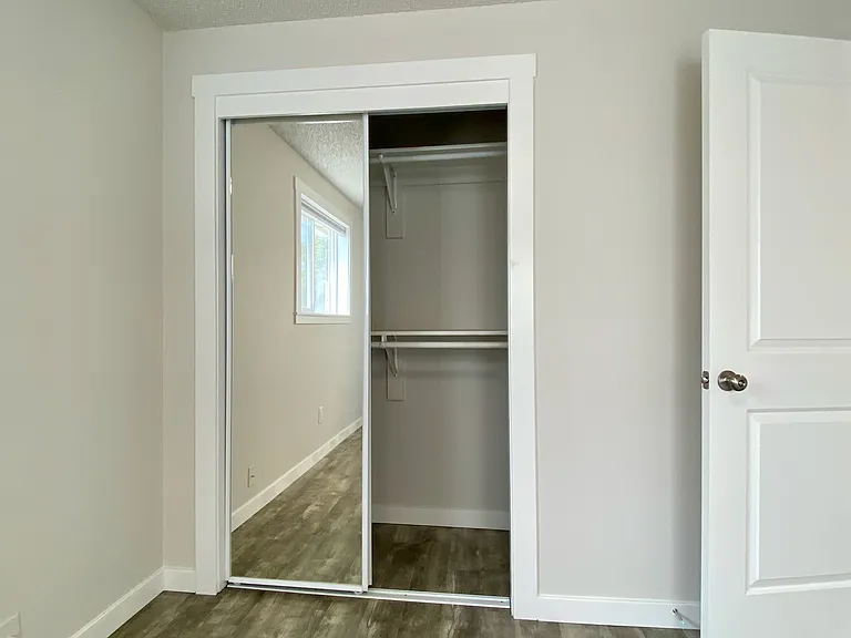 1033 Juneau St #1033 — Photo 5