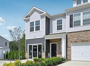 7 Reagan Dr, Runnemede, NJ 08078