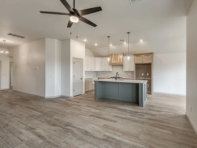 1103 Wisteria Way — Photo 34