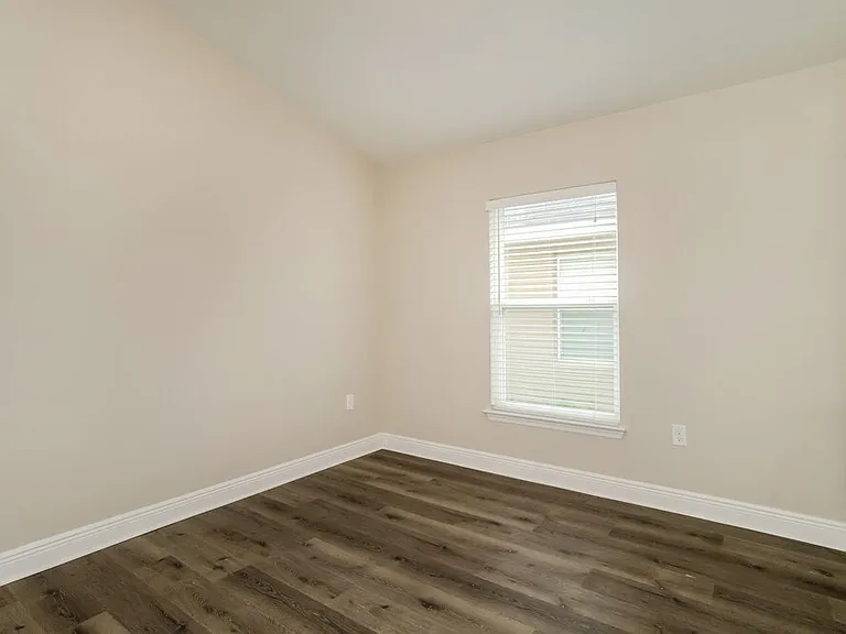 1004 Kellogg Dr — Photo 13