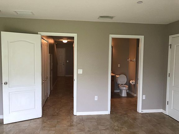 5th image of 2520 Lexington Oak Dr