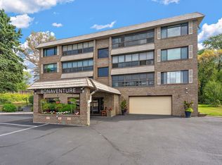 3090 Lexington Ave N APT B5, Roseville, MN 55113