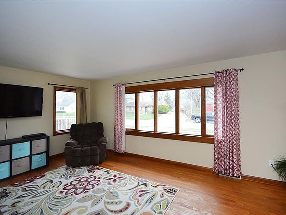 4th image of 2109 Ferndale Ave