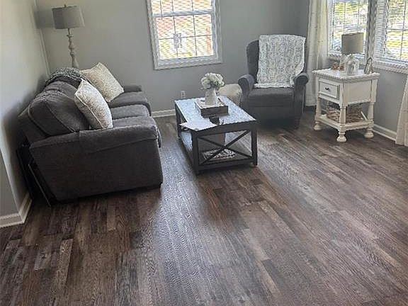 5th image of 507 South Rd