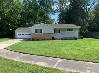 22975 Mildred Ave, North Olmsted, OH