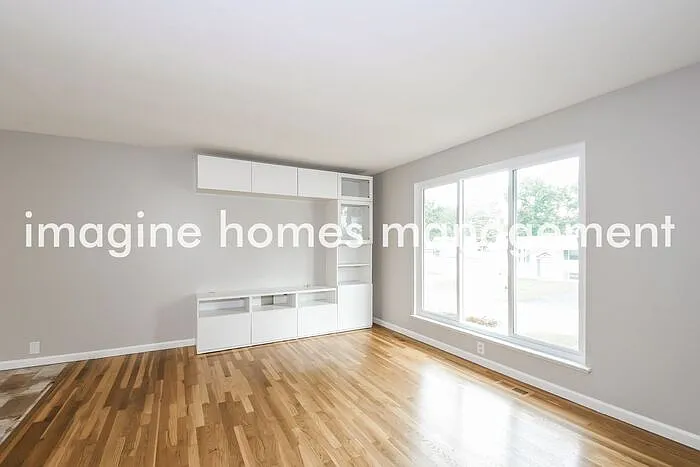 11946 Glenvalley Dr — Photo 5