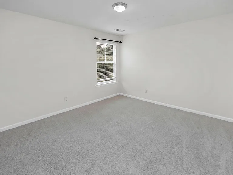 201 Hammock Dr — Photo 32