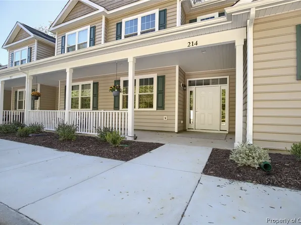 220 Patriots Village Dr, West Point, VA 23181