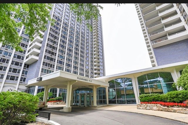 1st image of 4250 N Marine Dr APT 2905