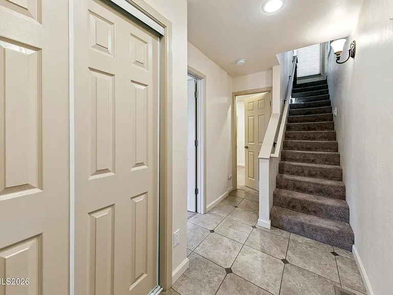 215 Clubhouse Cir — Photo 27