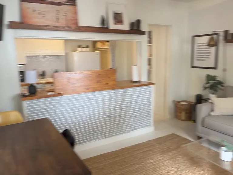 611 Baylor St #102 — Photo 2