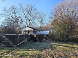 3821 Wayne Dr, Knoxville, TN 37914