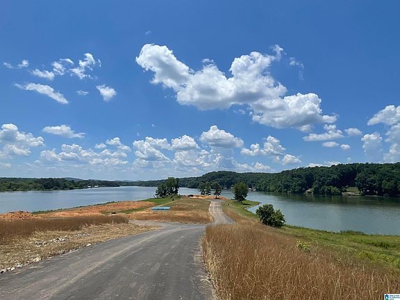 3rd image of 178 Willow Rd #178