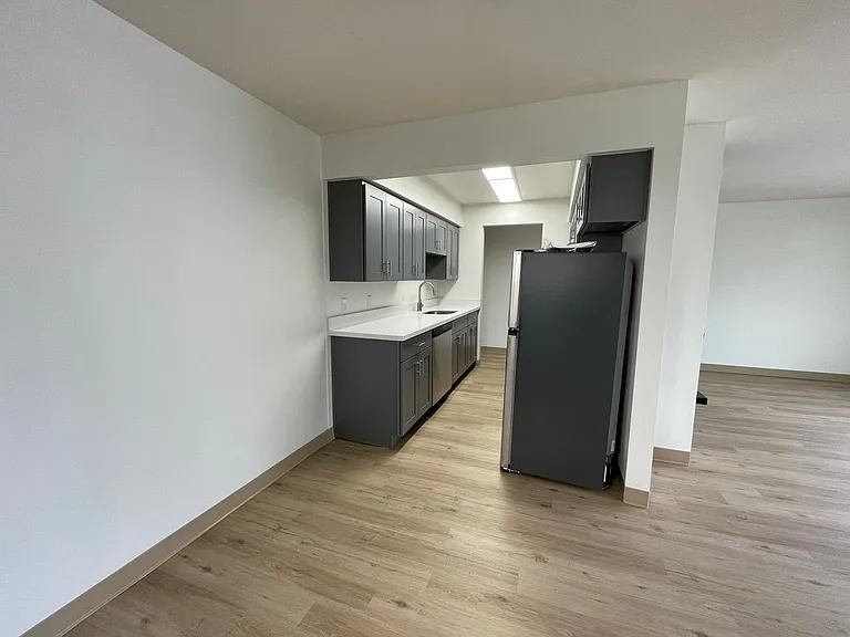 Franklin Apartments — Photo 11