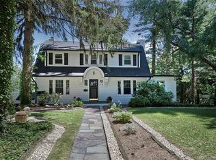 20 Soulice Pl, New Rochelle, NY 10804