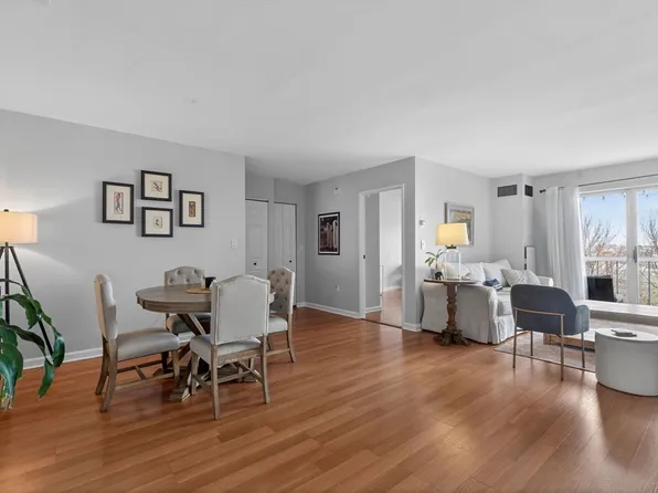 200 Captains Row APT 408, Chelsea, MA 02150