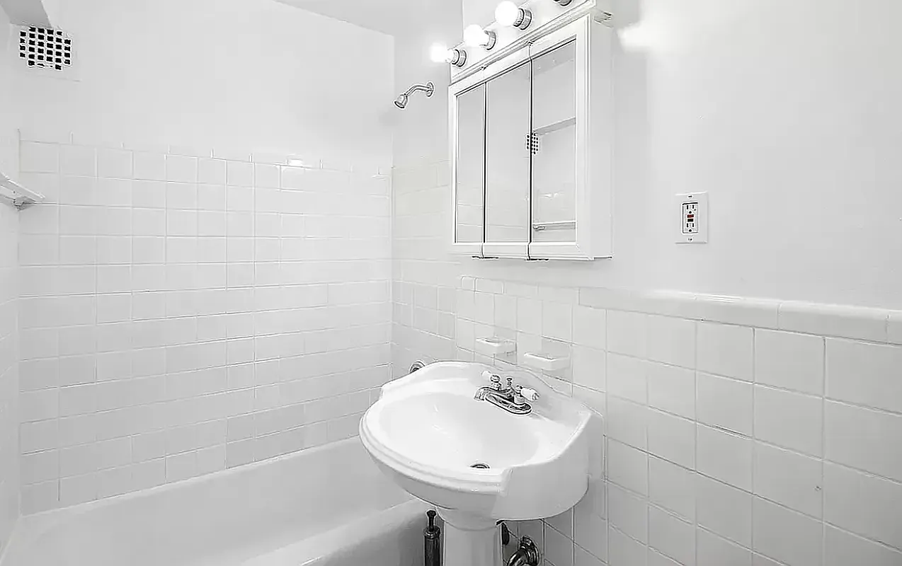 76-26 113th Street — Photo 3