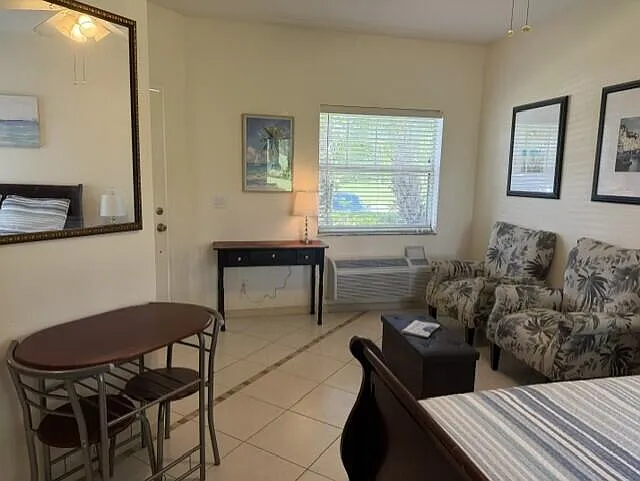 8906 Sandshot Ct #B — Photo 9