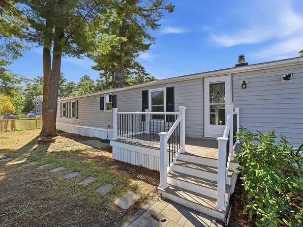 21 Goosefare Drive, Old Orchard Beach, ME 04064