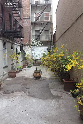 Rented by Sotheby's International Realty | media 7
