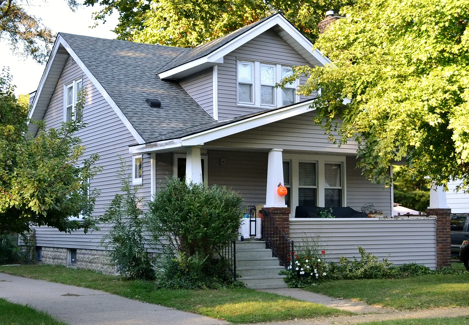 706 Pearson St photo 1