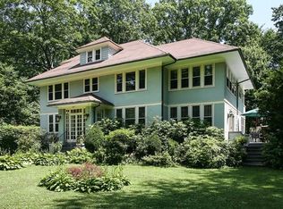 243 The Blvd E, New Rochelle, NY 10801