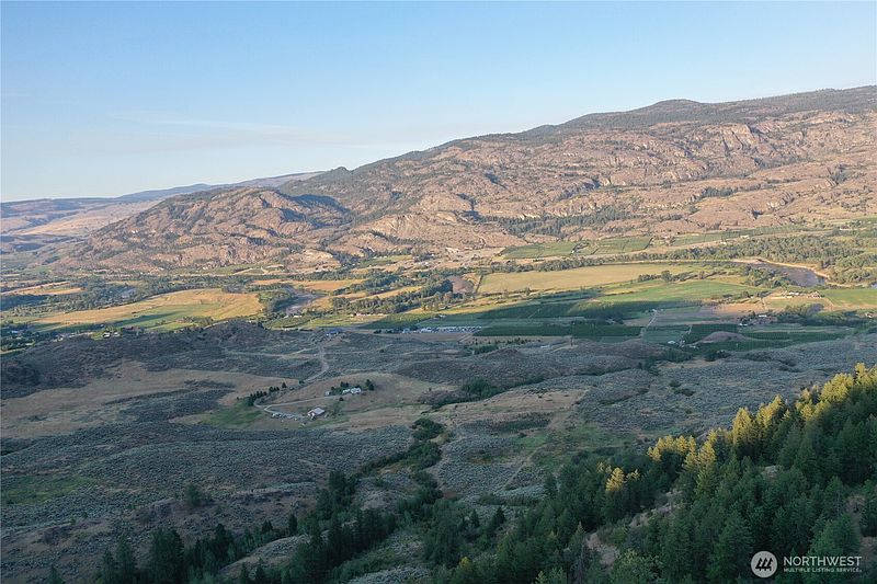 3rd image of 111 Eaglebluff