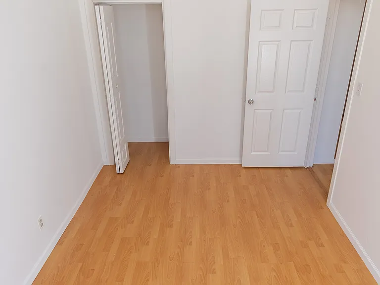 1030A York St — Photo 32