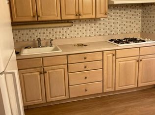 69-07 61st Rd, Middle Village, NY 11379