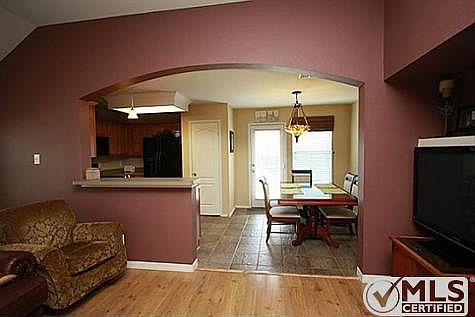 3rd image of 1402 Hansberry Dr