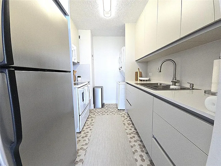 37 Avenue Isla Verde — Photo 5