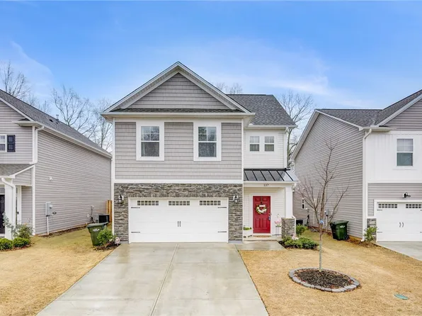 137 Highland Park Ct, Easley, SC 29642