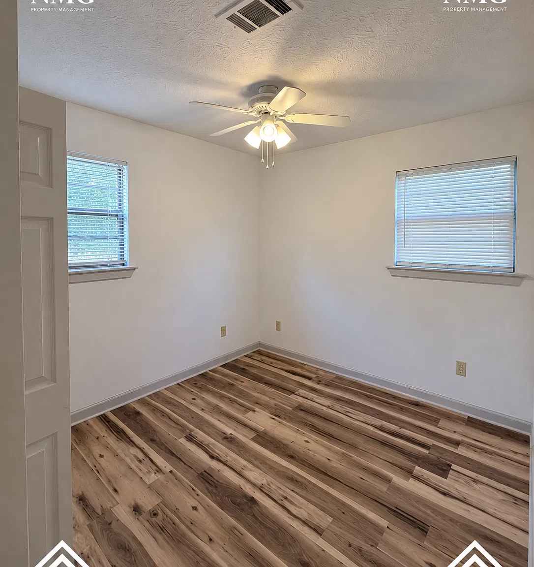 486 Collier Avenue - 1 — Photo 3