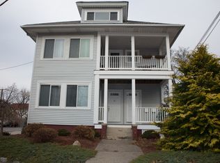 981 Smith St, Providence, RI 02908