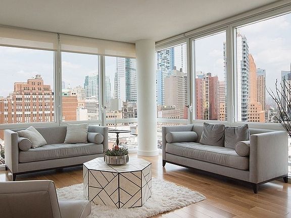 4th image of 33 Bond St APT 1120