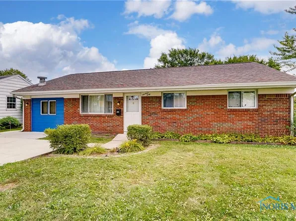 1940 Pickle Rd, Oregon, OH 43616