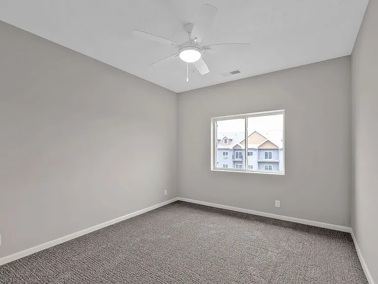 The Creek Apartments — Photo 22
