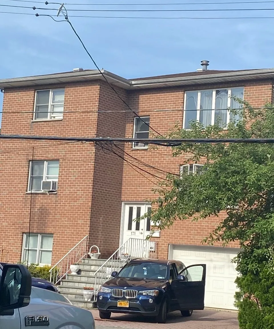 3 bed, 1700 sqft, $3,600 — Photo 1